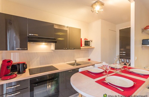 Waldeck-Sully Apartment | Urban gite + private parking - near SNCF/castle/cathedral +wifi