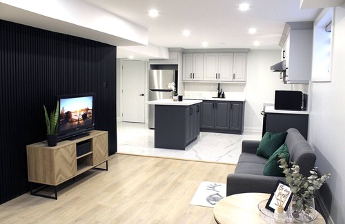 Clarington Apartment | Urban Haven: 2BR/2BA+Office, Kitchen, Dining