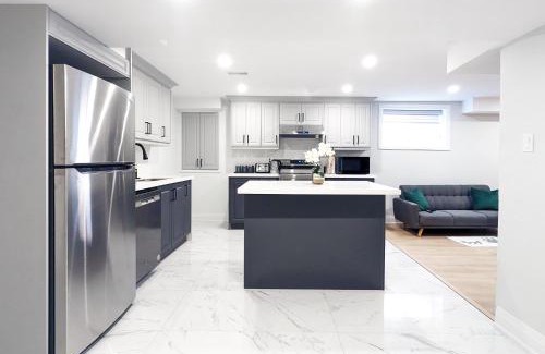 Clarington Apartment | Urban Haven: 2BR/2BA+Office, Kitchen, Dining