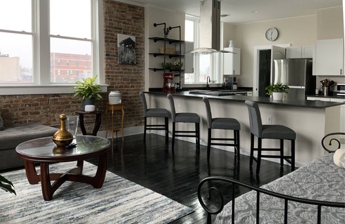 Cicero Apartment | Urban Living in Charming Small Town