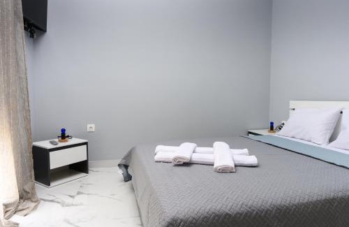 Neapoli-Sykies Apartment | Urban Luxury Side 1