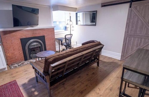 Cheesman Park Apartment | Urban Mansion Oasis 1BR Apt - Free Parking