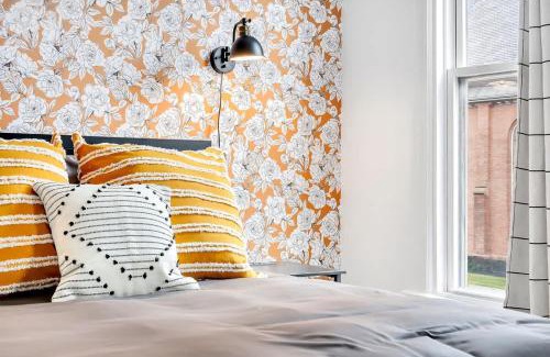 Seward Place Apartment | Urban Nest #4 Chic studio central to downtown
