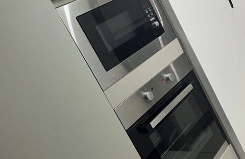 Selhurst Apartment | Urban Oasis, 2 Bed, Croydon, Sleeps 6