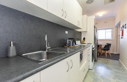 Albury Apartment | Urban Oasis