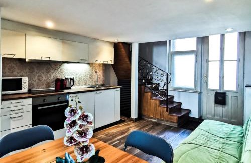 Palace District Apartment | Urban Oasis close to the area of Universities