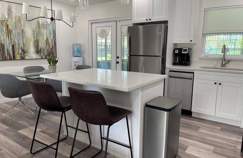 Brandon House | Urban oasis mins to Airport, Downtown Tampa with Free WIFI and parking