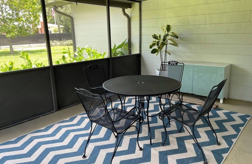 Brandon House | Urban oasis mins to Airport, Downtown Tampa with Free WIFI and parking