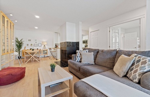 Southwest Edmonton Apartment | Urban Oasis Near Shops & Trails