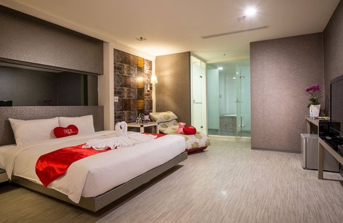 Sanchong Hotel | Urban One Hotel