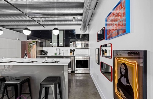 Downtown Edmonton Apartment | Urban Pop Loft | Near ICE District | UG Parking!