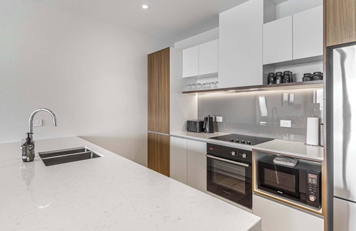 Onehunga Apartment | Urban Retreat 2 Bd Apt, WiFi, AC, Parking