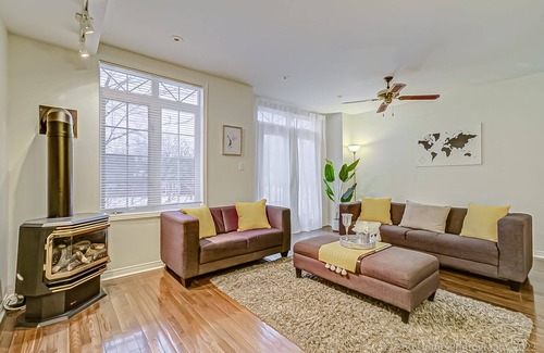 O'Connor - Parkview Apartment | Urban Retreat A Modern 5BR Townhouse