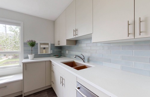 Southeast Edmonton House | *Urban Sanctuary*| 5 min Whyte Ave|1 min Ravine