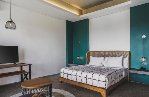 Munggu Resort | Urban Suite room include breakfast 2 minutes walk to beach
