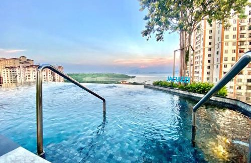 George Town Apartment | Urban Suites #Walnut 1BR 1Bath suite #Infinity Pool #3pax #1Queen 1Single #Quality well maintained #Private host