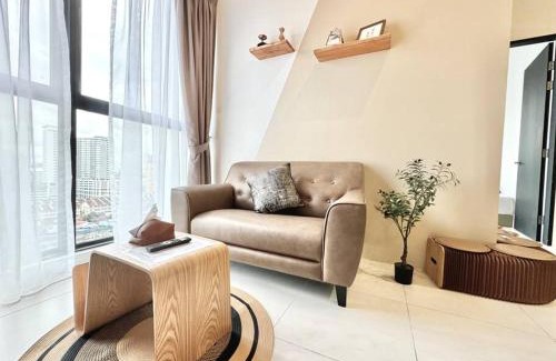 George Town Apartment | Urban Suites #Walnut 1BR 1Bath suite #Infinity Pool #3pax #1Queen 1Single #Quality well maintained #Private host