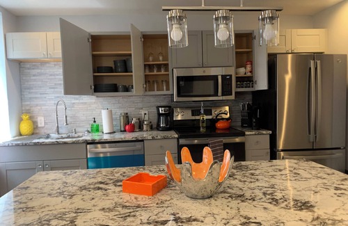 Academy - Sherman Park House | Urban Vivacious Family Home 8 Minutes from Downtown St. Louis!