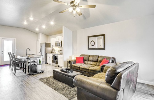 Lubbock House | 'Urbana Cabana:' Modern Home 8 Mi to Texas Tech!