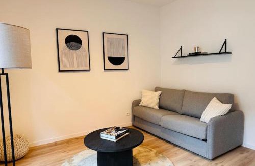Saint-Laurent Apartment | Urbanchic Opéra 2B