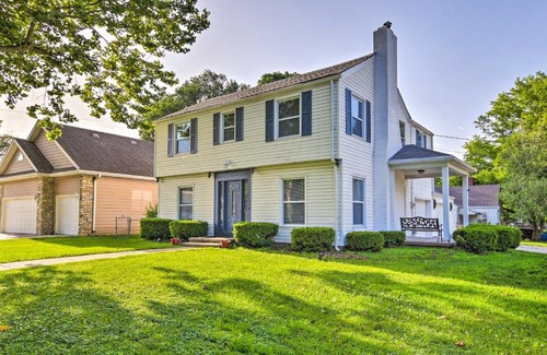 Urbandale House | Urbandale Oasis Game Room, Patio, Grill and More!