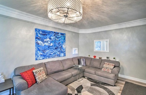 Urbandale House | Urbandale Oasis Game Room, Patio, Grill and More!