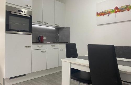 Oberzwehren Apartment | Urbanes, modernes Apartment mit Parkplatz