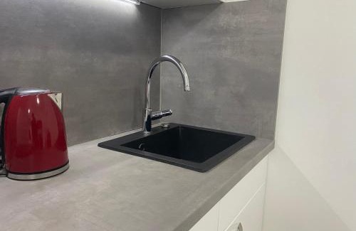 Oberzwehren Apartment | Urbanes, modernes Apartment mit Parkplatz