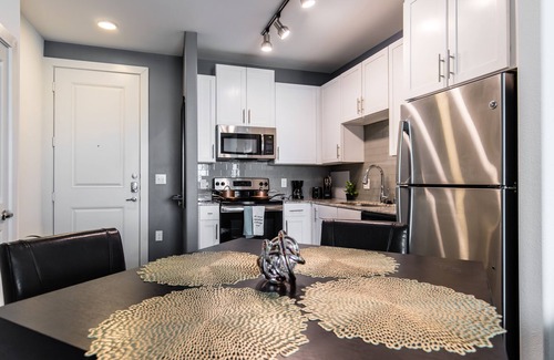 Legacy Park Apartment | Urbanlights at Legacy West