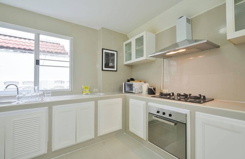 Thonglor House | UrbanLoft Sukhumvit 5BR Bangkok 5 min. BKK Hospital VVBKK88