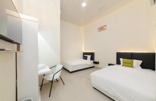 Rajabasa Hotel | Urbanview Hotel Binwa Syariah Lampung by RedDoorz