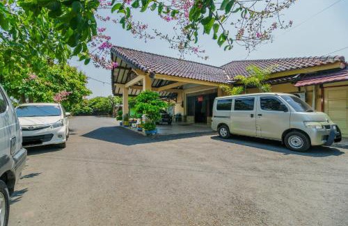Lahat Hotel | Urbanview Hotel Cendrawasih Lahat By RedDoorz