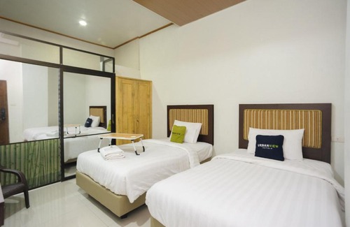 Rajabasa Hotel | Urbanview Hotel JIB Bandar Lampung by RedDoorz