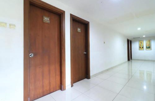 Kemang Hotel | Urbanview Hotel Mroom PH Kemang