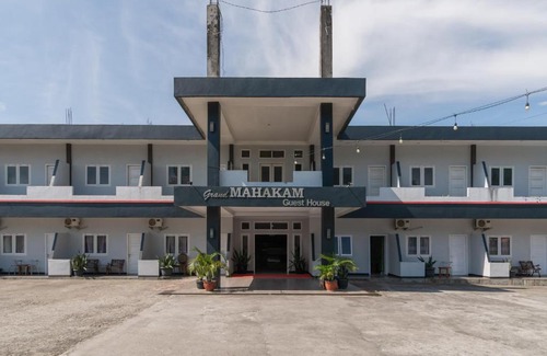 Bengkulu Hotel | Urbanview Hotel Syariah Grand Mahakam