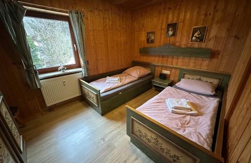 Schofweg Apartment | Uriges Apartment + Schönblick + mitten im Bayerischen Wald + WLAN kostenfrei