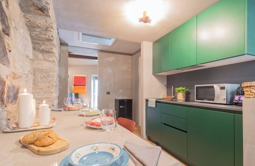 Carate Urio Apartment | Urio's Castle Suites by Rent all Como