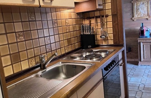 Schofweg Apartment | Urlaubsstube1982 - wildly romantic with a fireplace and rustic charm