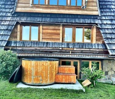 Zab Ski Chalet | Uroczy górski dom z sauną, jacuzzi, balią ogrodową