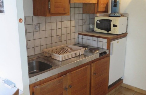 Behobie Apartment | URRUGNE, studio + mezzanine in a typical house