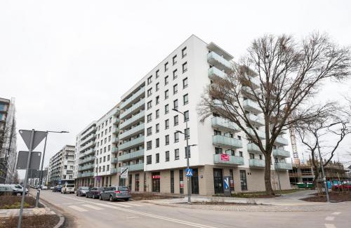 Ursus Apartment | Ursus Chic Apartment by BookingHost