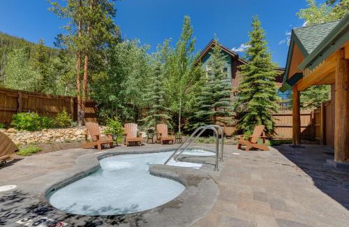Keystone Villa | Ski Tip 8715 by Summit County Mountain Retreats