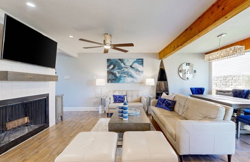 Lakeway Condo | Condo ∙ 3 bedrooms ∙ 8 guests