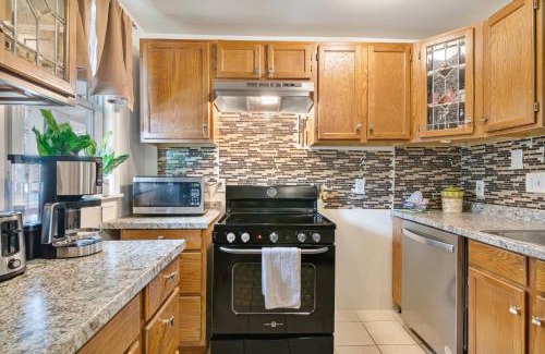 Historic District Villa | USNA Home Downtown Annapolis