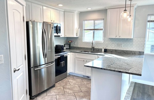 North Salt Lake House | Utah Haven - 4-Bed - 12 Mins to Airport/Downtown