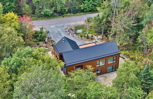 Lac Superieur Village Ski Chalet | Utopi@ chalet - Hot tub/Indoor parking/Kayak