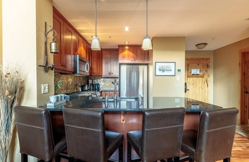 Canmore Condo | "Utopia" at Rundle Cliffs Lodge
