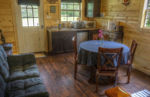 Utopia Cabin | Utopia Bunkhouse