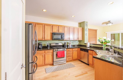 Auburn House | Utopia Luxury Stay - Lake Tapps