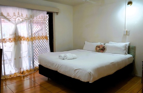 Nuku'alofa Bed & Breakfast | 'Utu'one Bed & Breakfast